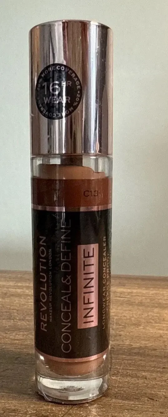 Revolution Conceal & Define Infinite XL Concealer C3 Full Coverage Sealed New